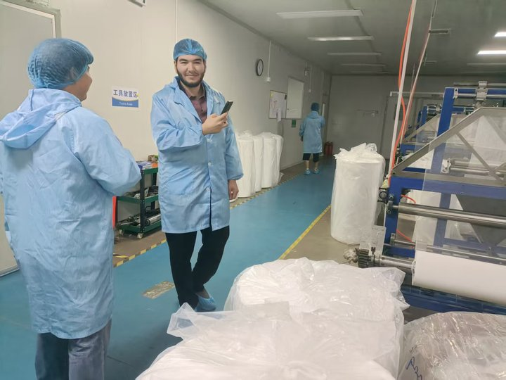 Orta Doğu müşterileri tarafından Dış Ticaret Bulutu Haber Faktoru Denetimi